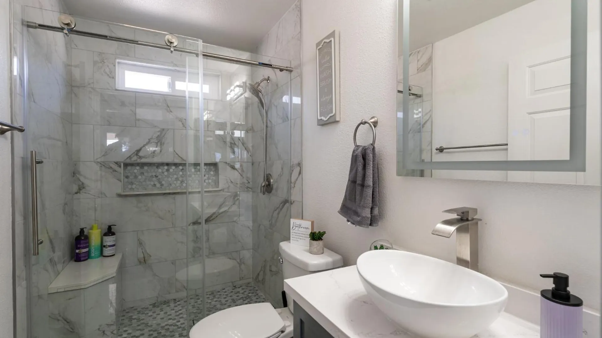 A Modern Home Away From Home! Лас-Вегас 0*,