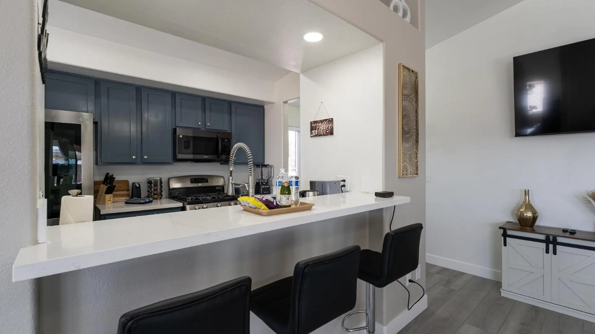 A Modern Home Away From Home! Лас-Вегас Дом отдыха