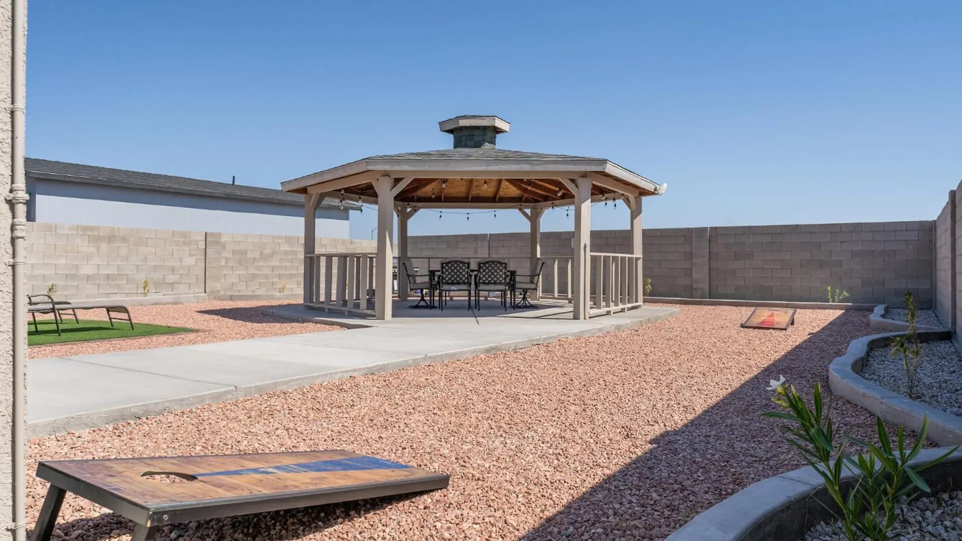A Modern Home Away From Home! Las Vegas
